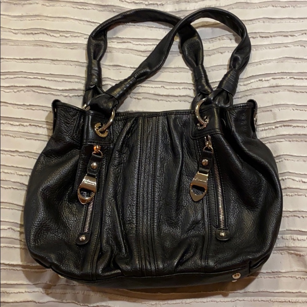 B Makowsky Durango black leather purse